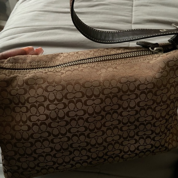 Hand bag - Picture 1 of 5